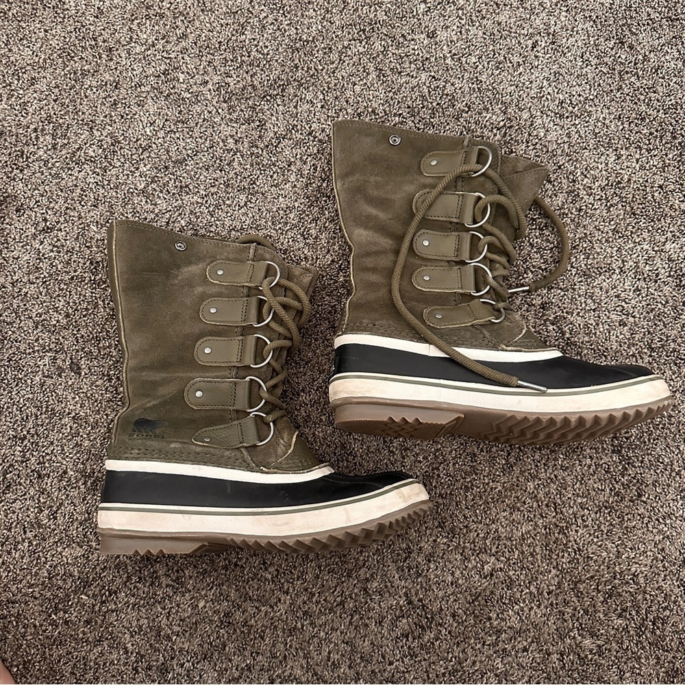 Sorel Joan of Arctic Boots Women’s 8 Green Suede Faux Fur Waterproof Winter